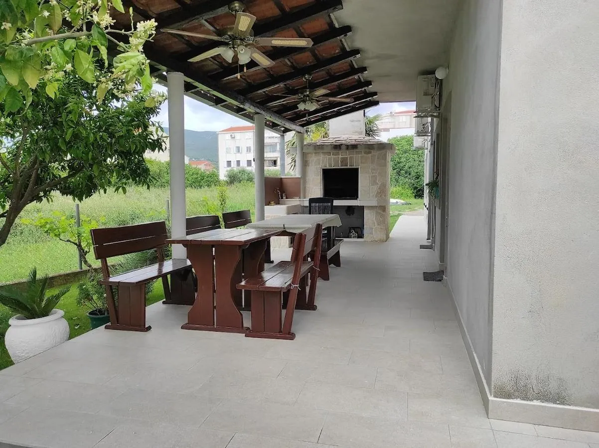 Apartments By The Sea Kastel Stafilic, Kastela - 21087