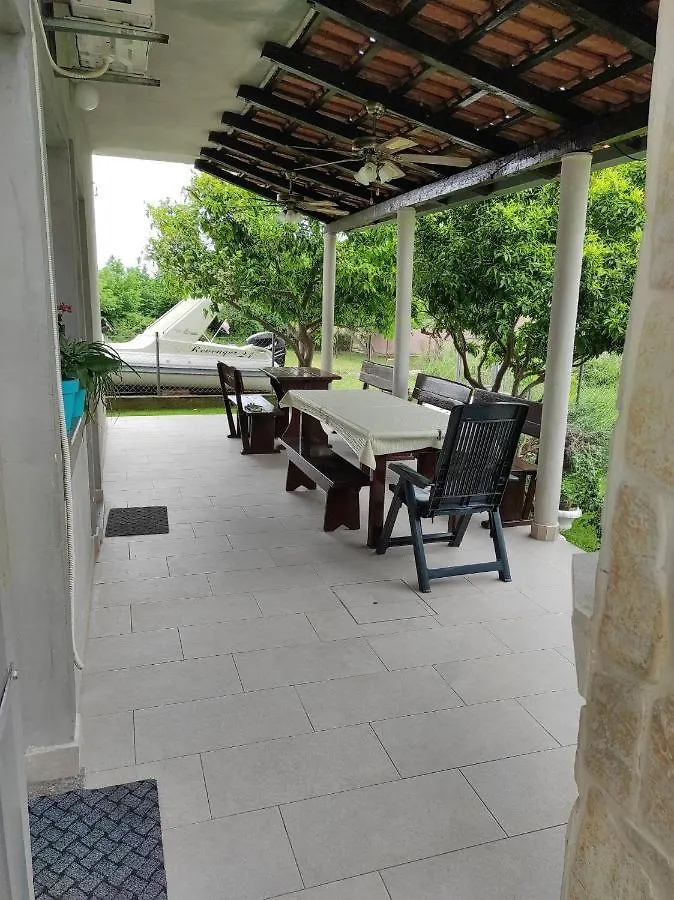 Apartments By The Sea Kastel Stafilic, Kastela - 21087 Croatia
