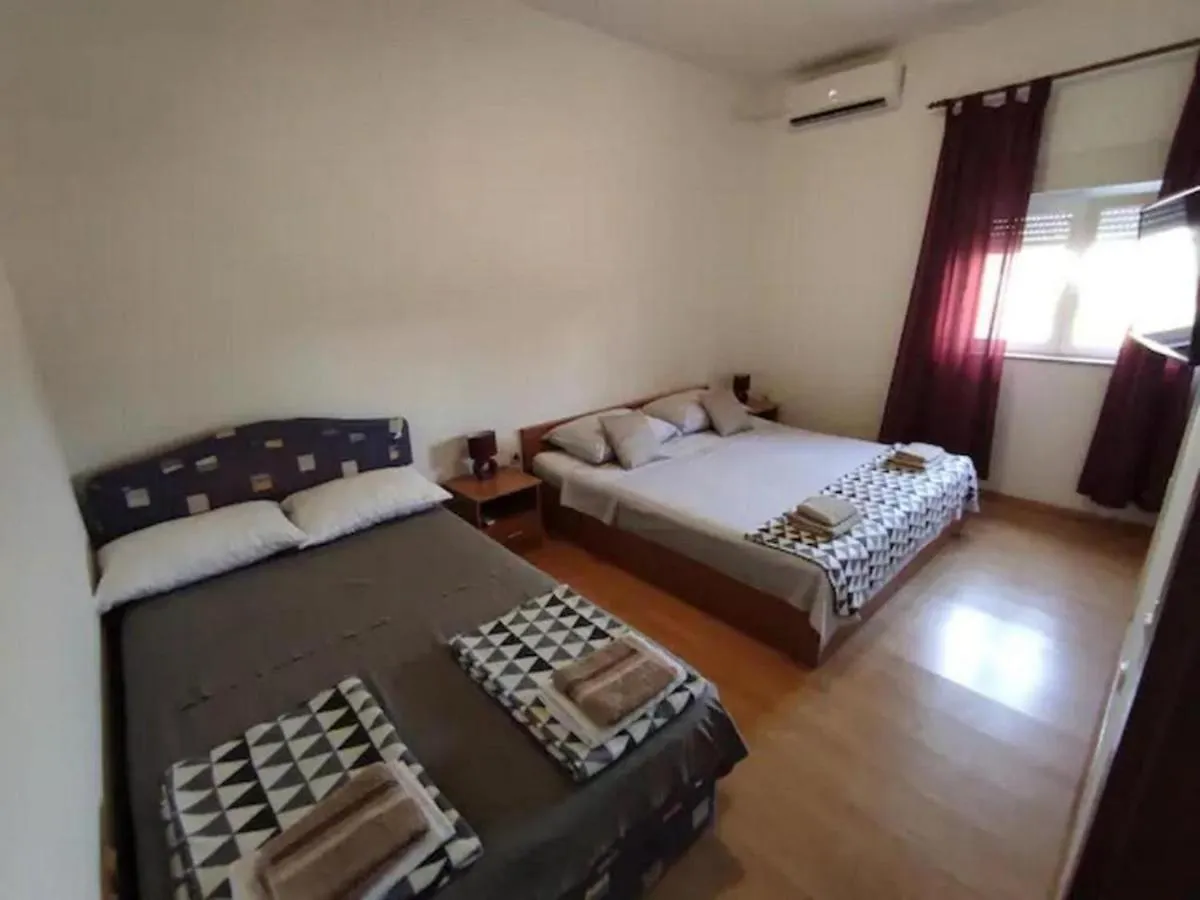 Apartments By The Sea Kastel Stafilic, Kastela - 21087