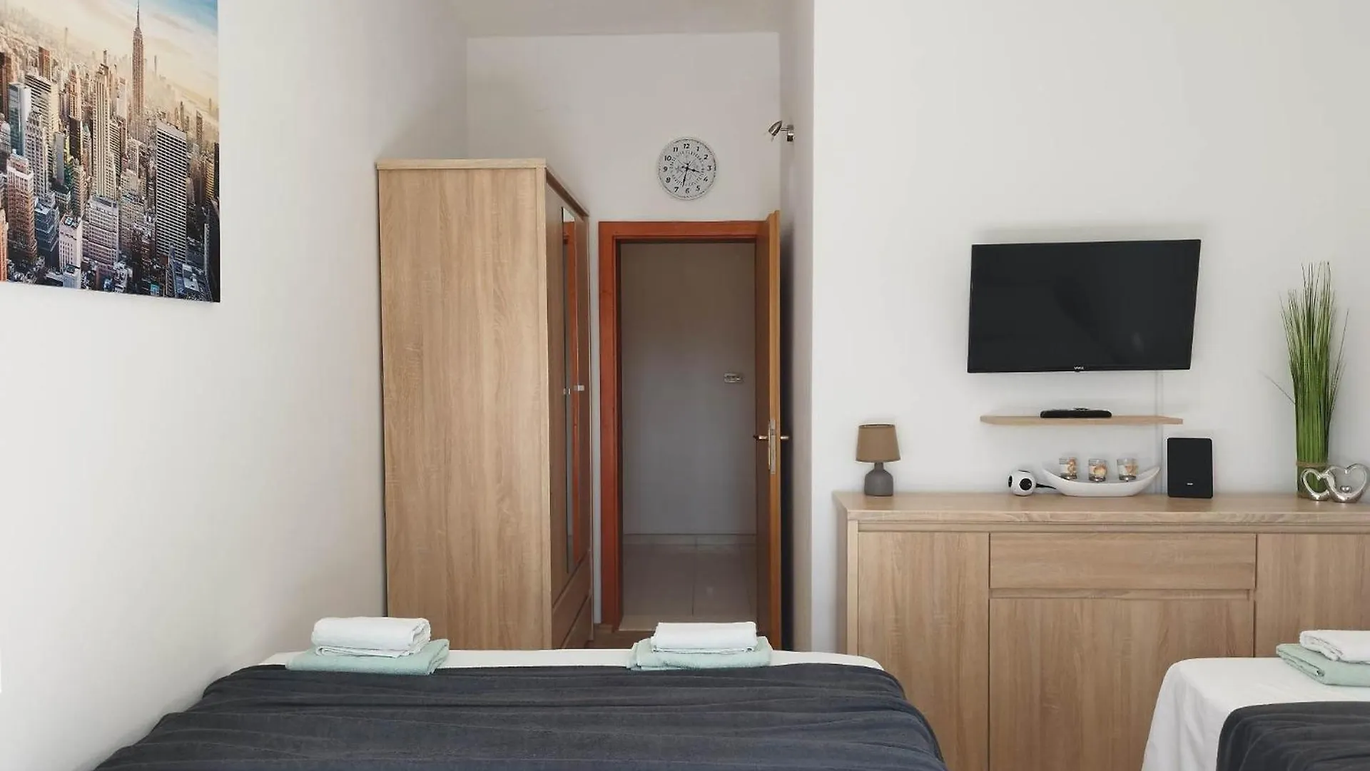 Apartments By The Sea Kastel Stafilic, Kastela - 21087 0*,