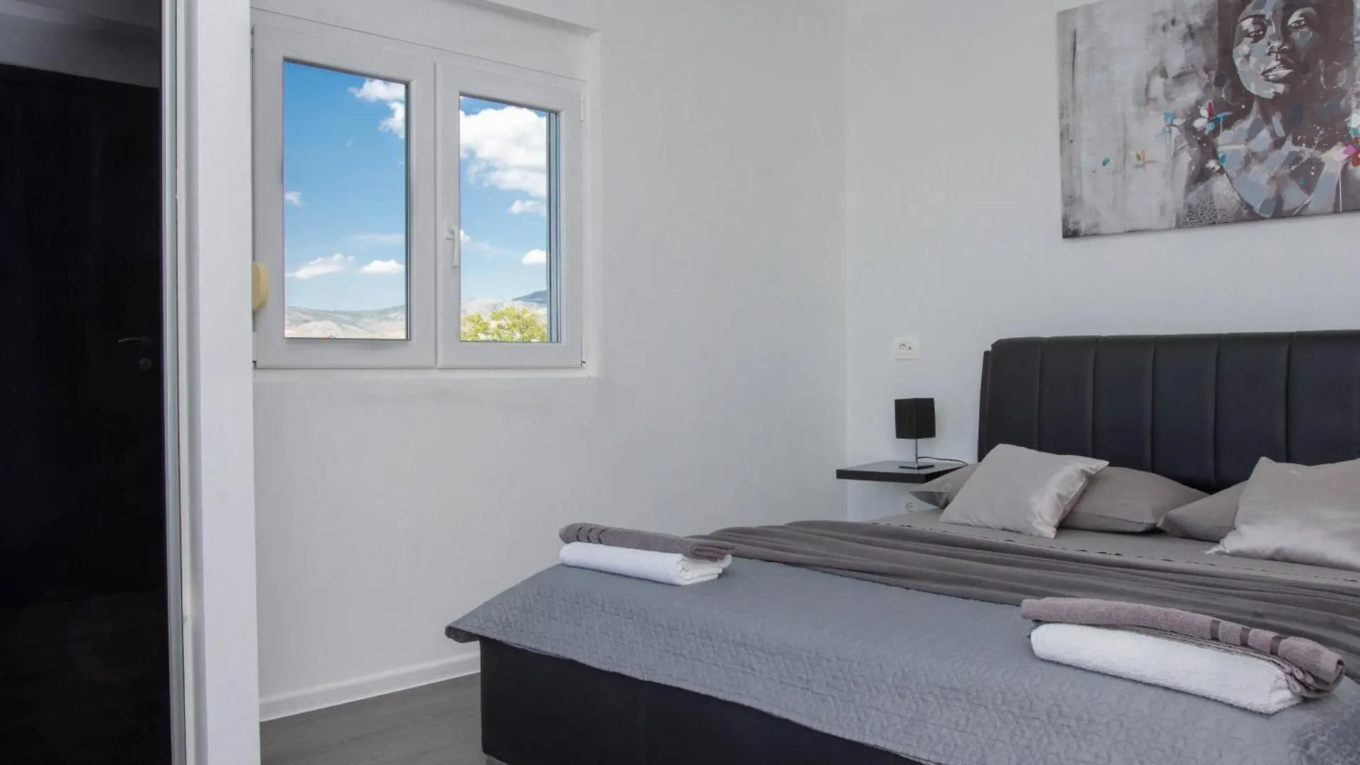 Apartments By The Sea Kastel Stafilic, Kastela - 21087