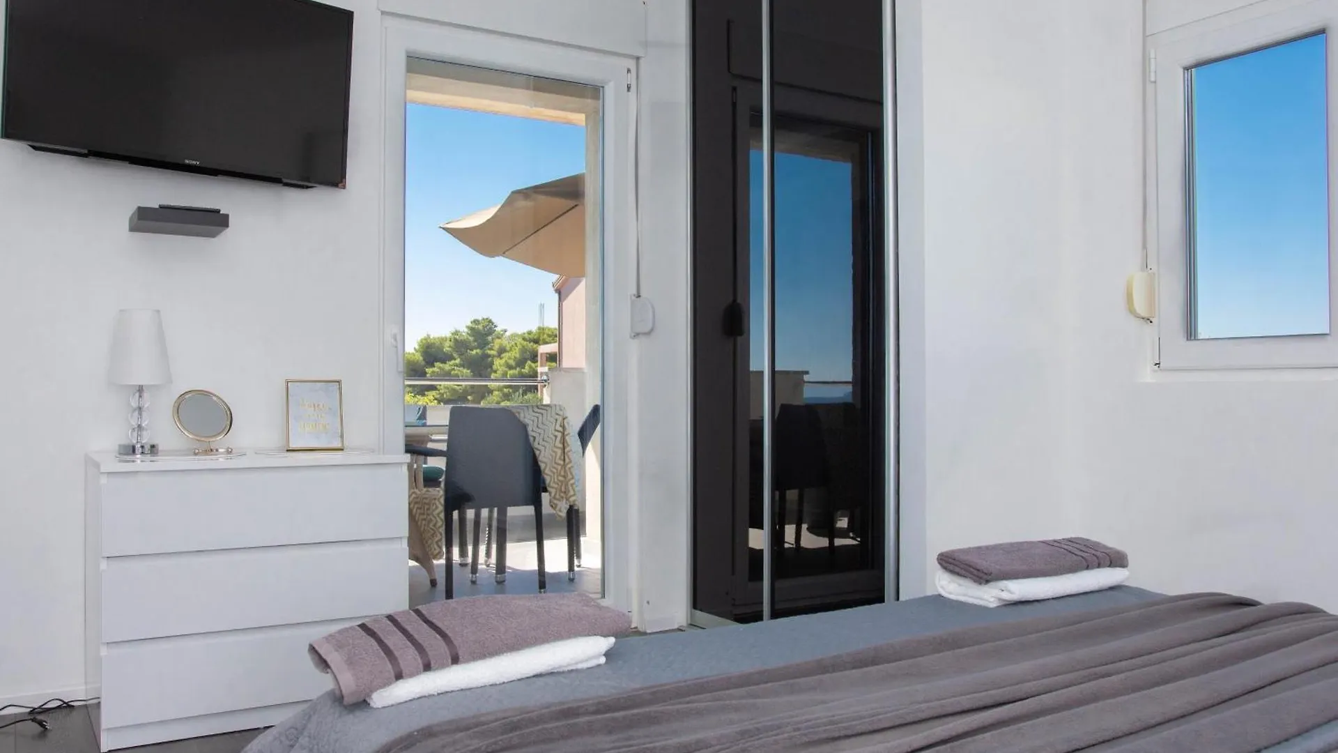 Apartments By The Sea Kastel Stafilic, Kastela - 21087